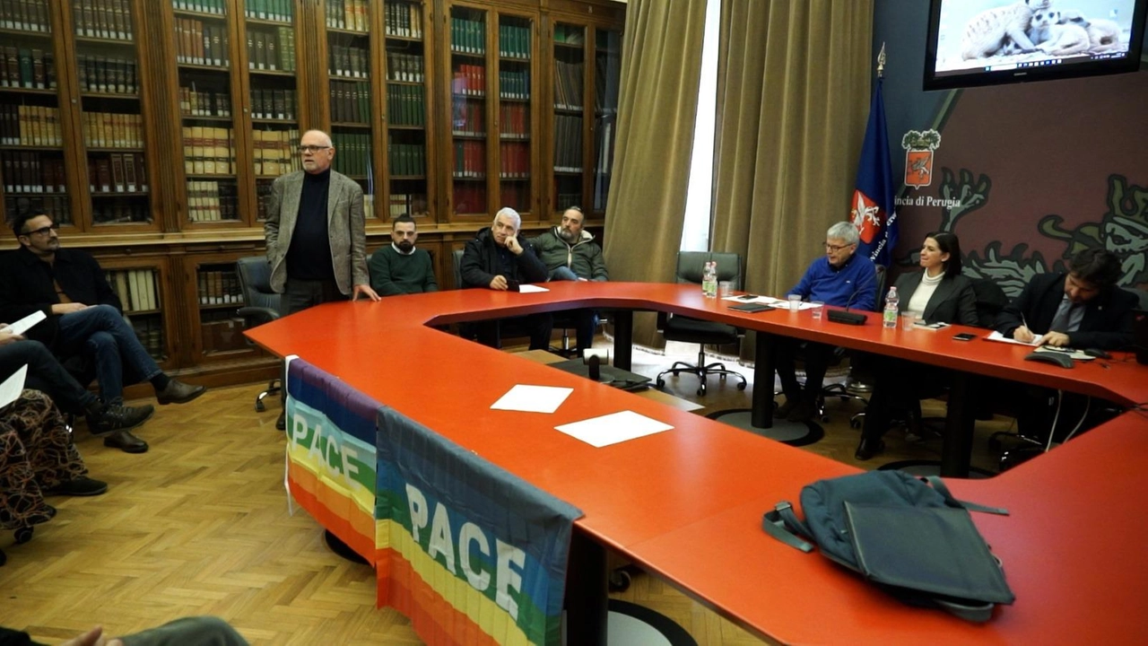 "Che l’Italia si adoperi per il cessate il fuoco immediato in Ucraina e Medio Oriente e, a tale scopo, cessi... "Che l’Italia si adoperi per il cessate il fuoco immediato in Ucraina e Medio Oriente e, a tale scopo, cessi...