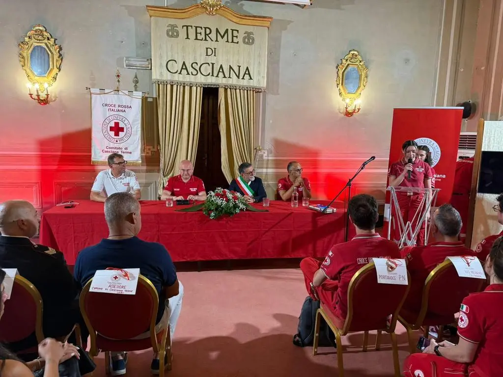 "Una Croce Rossa grande". La visita del presidente per il saluto ai volontari