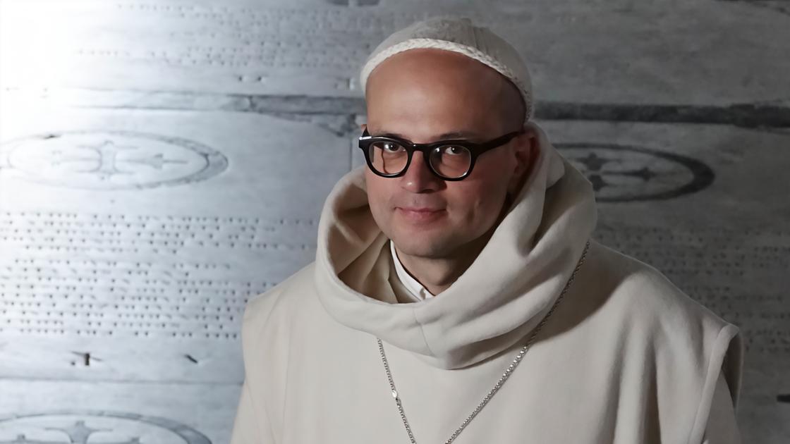 L’abbraccio dell’abate: "Leone un grande dono come uomo e pastore molto legato alla città"