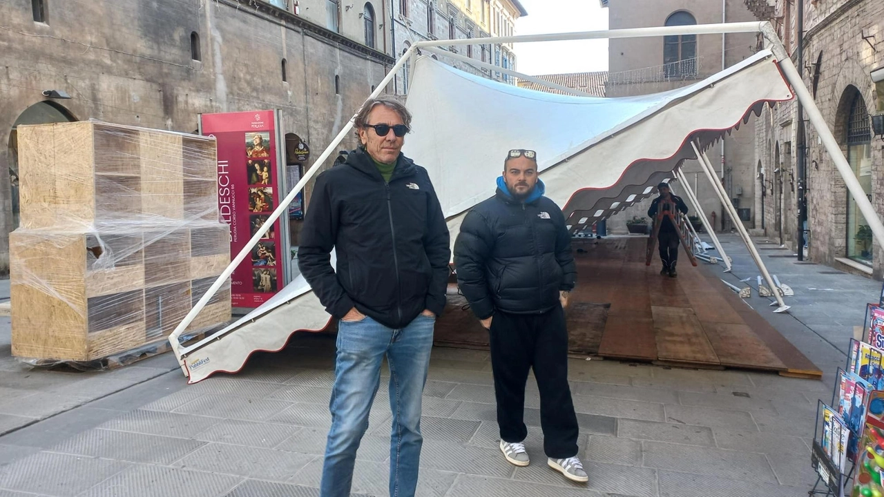 E con l’inizio delle operazioni di montaggio iniziano anche le polemiche. Gli stand di Eurochocolate, in centro da venerdì 15... E con l’inizio delle operazioni di montaggio iniziano anche le polemiche. Gli stand di Eurochocolate, in centro da venerdì 15...