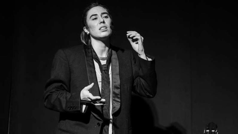 Valentina Luporini stasera sul palco del teatro Jenco con «Gaber sotto le stelle» Valentina Luporini stasera sul palco del teatro Jenco con «Gaber sotto le stelle»