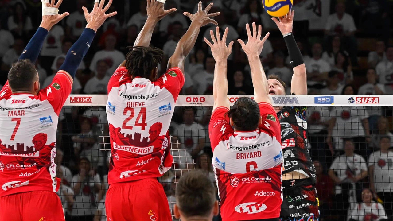 Sir Susa Vim Perugia vince contro Bluenergy Piacenza nei play-off per il terzo posto