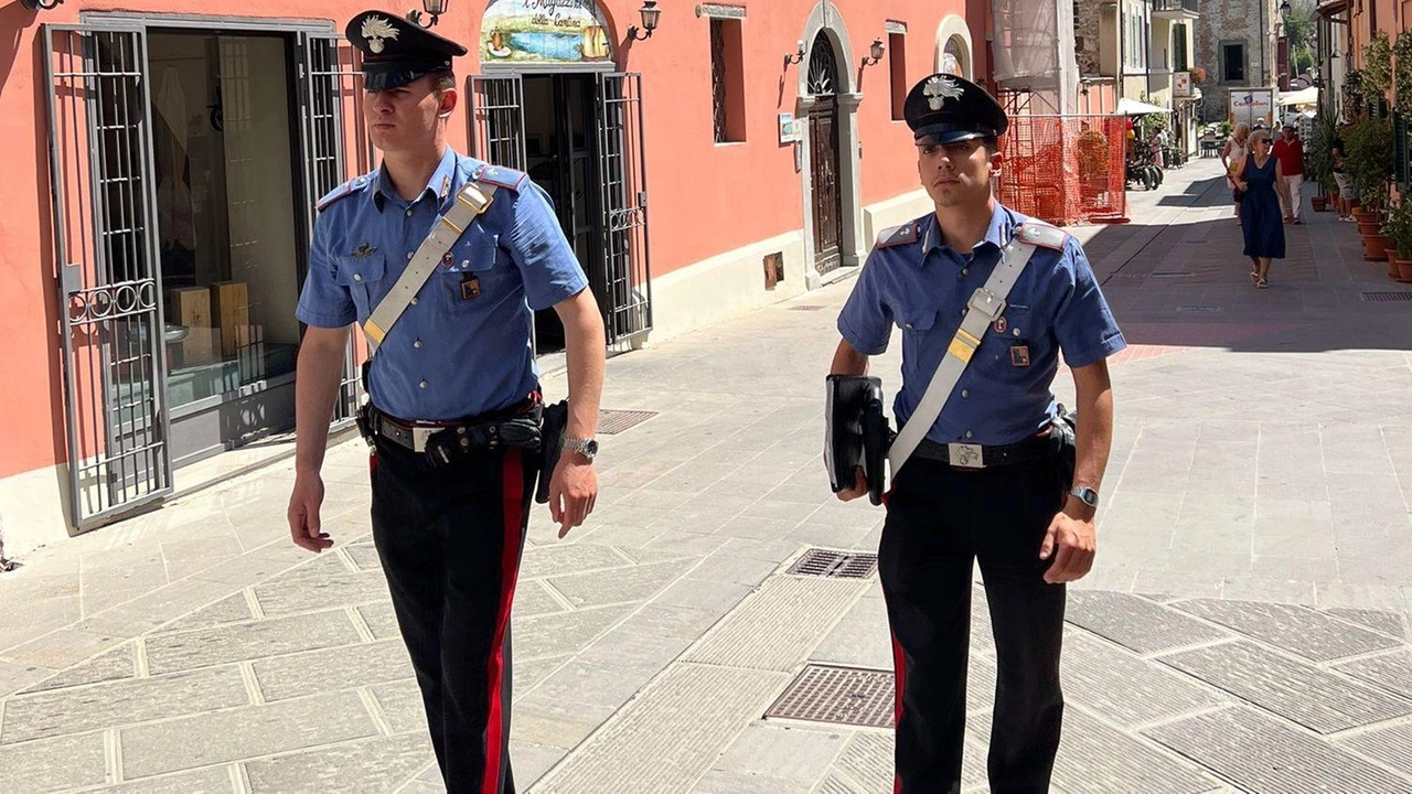 A indagare sulla vicenda e ad arrestare i minorenni sono stati i Carabinieri di Castiglione del Lago A indagare sulla vicenda e ad arrestare i minorenni sono stati i Carabinieri di Castiglione del Lago