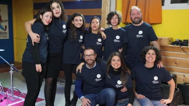 Il gruppo dell’associazione Agape che si esibirà domani sera al teatro Jenco Il gruppo dell’associazione Agape che si esibirà domani sera al teatro Jenco