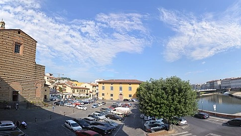 Comitato Oltrarno: "Pedonalizzare piazza del Cestello" Comitato Oltrarno: "Pedonalizzare piazza del Cestello"