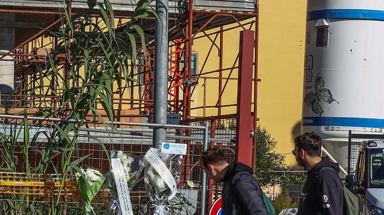 La lettera è stata lasciata fra i fiori La lettera è stata lasciata fra i fiori