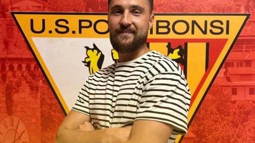 È un trentunenne poggibonsese di adozione e ha mosso i primi passi calcistici nell’Upp sui campi del Bernino, Juri Gonzi... È un trentunenne poggibonsese di adozione e ha mosso i primi passi calcistici nell’Upp sui campi del Bernino, Juri Gonzi...