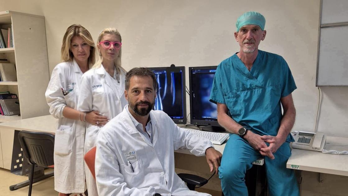 Tumore ovarico da 35 kg, caso raro portato a termine con successo a Careggi Tumore ovarico da 35 kg, caso raro portato a termine con successo a Careggi