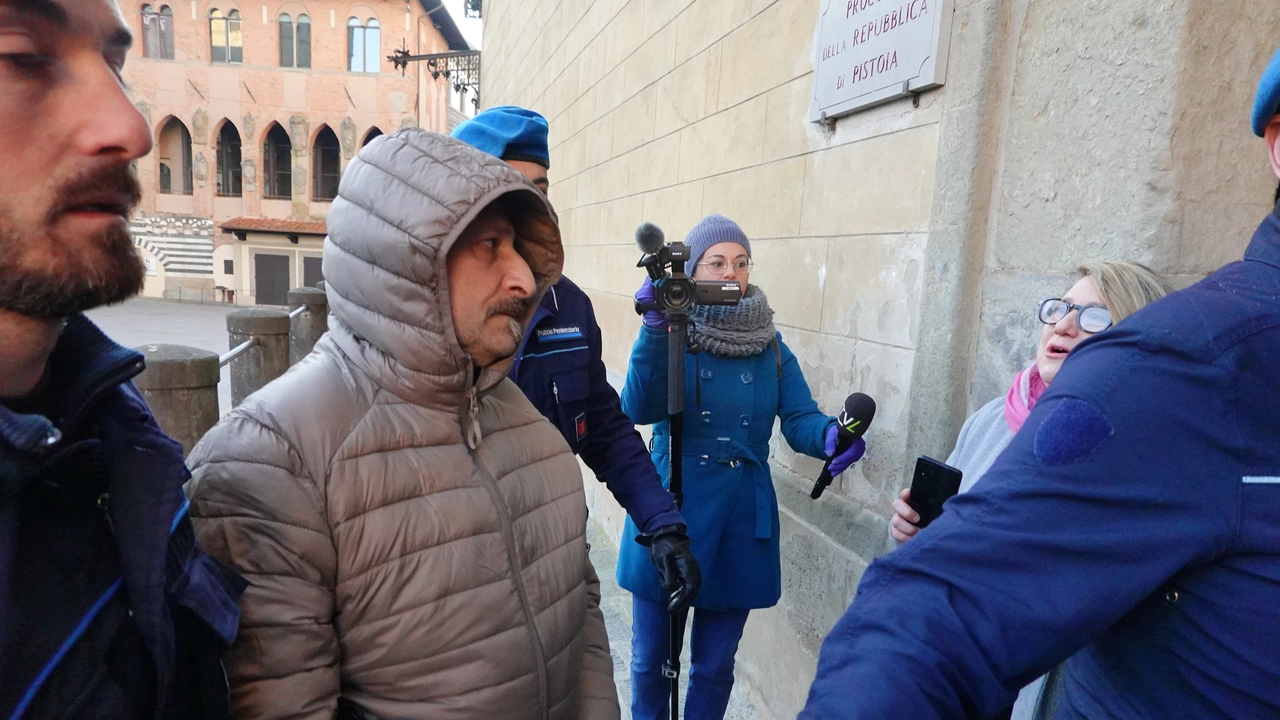 Il brutale omicidio Cini, battaglia sulle perizie. Dalla telecamera all’arma