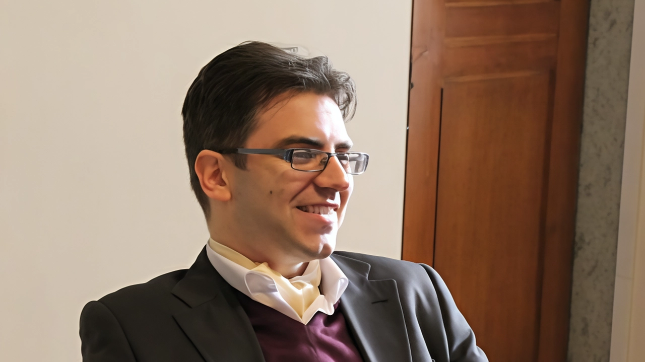 «Il Piano – spiega il sindaco di Santa Fiora Federico Balocchi (. foto. ) - avrà il linguaggio serio e puntuale della tecnica urbanistica, ma prima di tutto sarà espressione di una visione politica per migliorare il territorio» «Il Piano – spiega il sindaco di Santa Fiora Federico Balocchi (. foto. ) - avrà il linguaggio serio e puntuale della tecnica urbanistica, ma prima di tutto sarà espressione di una visione politica per migliorare il territorio»