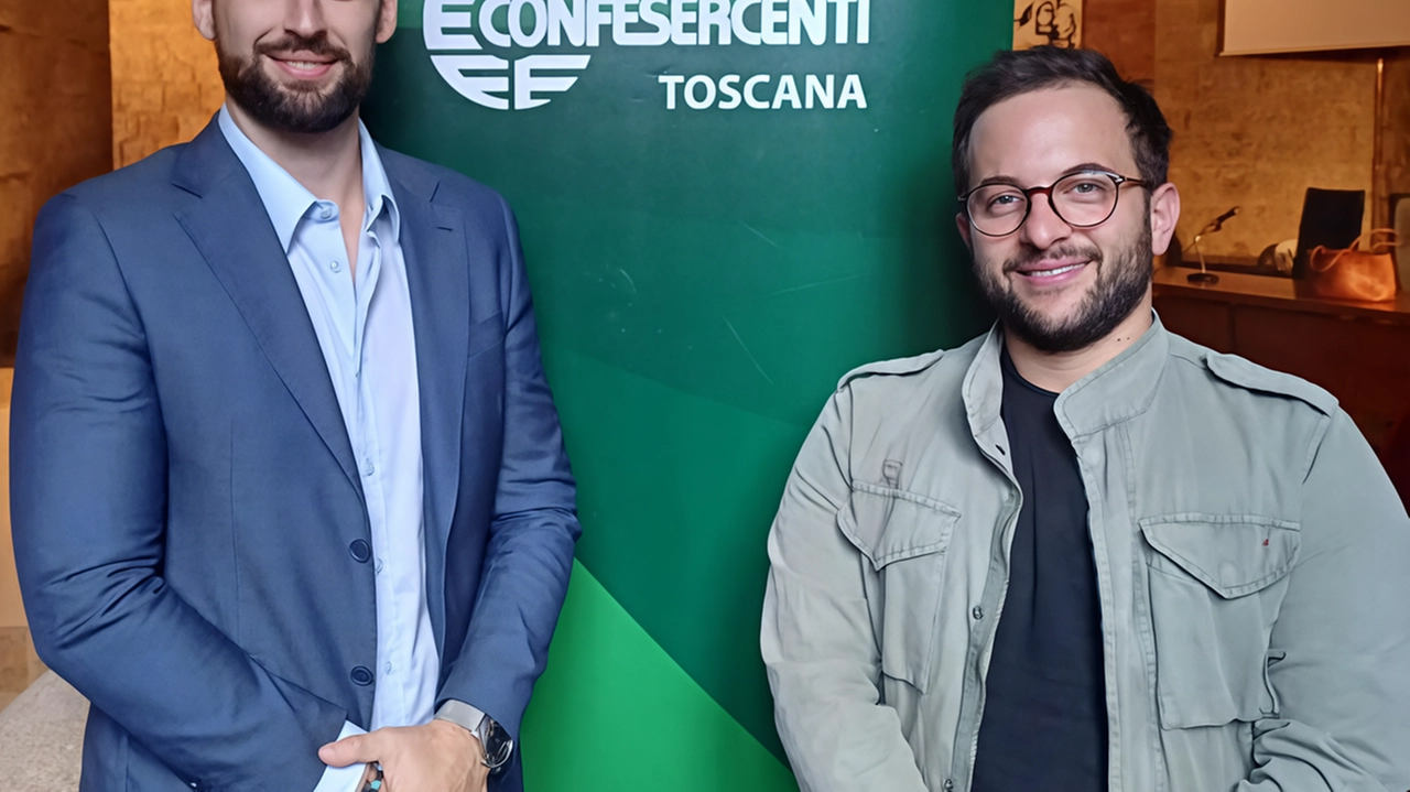 Da sinistra il responsabile Claudio Del Sarto e il presidente d’Area Jonni Guarguaglini di Confesercenti promotori dell’incontro Da sinistra il responsabile Claudio Del Sarto e il presidente d’Area Jonni Guarguaglini di Confesercenti promotori dell’incontro