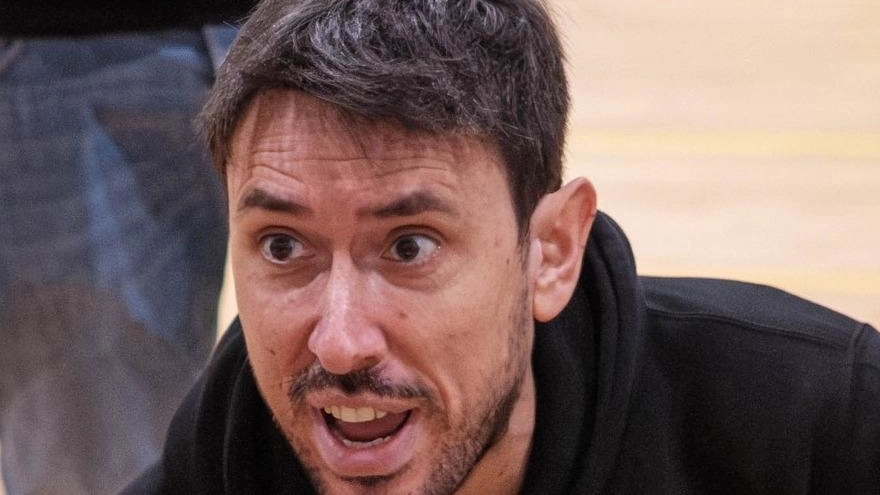 Il Costone vince a Gazzada, ma la strada per i playoff resta difficile. Decisive le prossime sfide contro Tortona e Pavia.