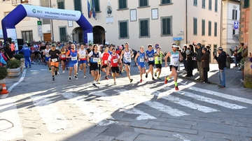 Corsa dell’olio a Reggello, le foto della 49esima edizione