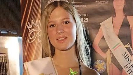 Domenica si è svolta nella discoteca ’Ciao Ciao’ di Tuoro sul Trasimeno la finale regionale della Toscana e dell’Umbria di... Domenica si è svolta nella discoteca ’Ciao Ciao’ di Tuoro sul Trasimeno la finale regionale della Toscana e dell’Umbria di...