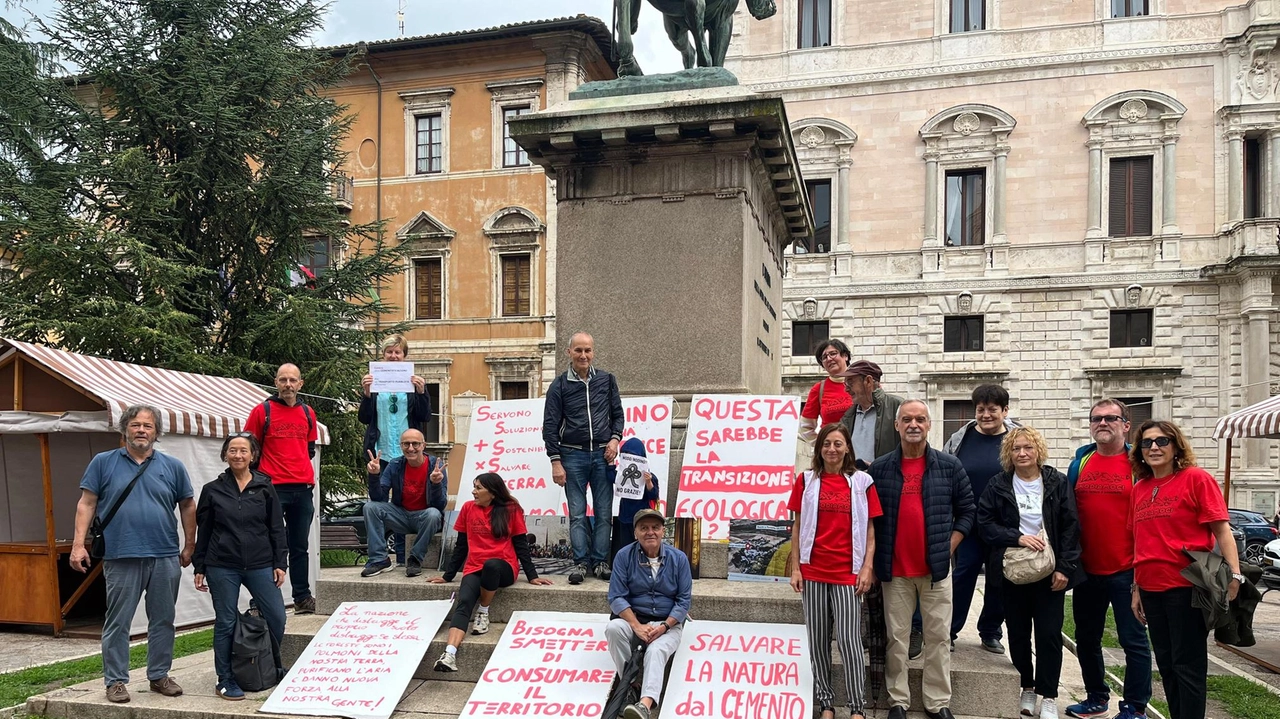 La protesta contro il “Nodino“ davanti alla Regione La protesta contro il “Nodino“ davanti alla Regione