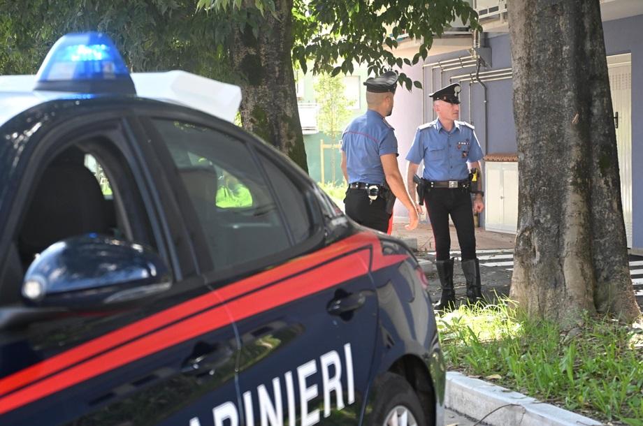 Spacciatore in trappola, arrestato dai carabinieri dopo lite nel condominio