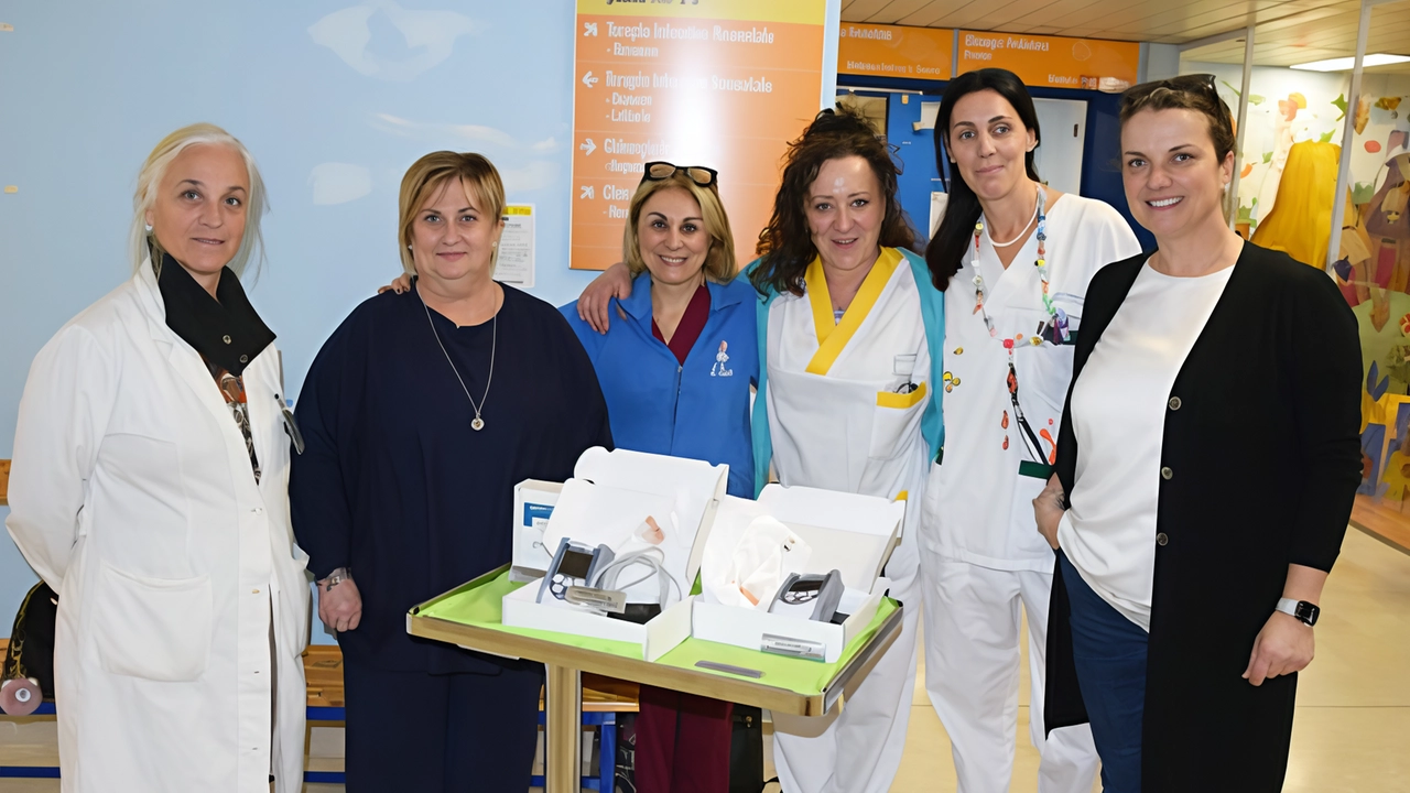 Bellissimo gesto di generosità da parte dell’Associazione Coccinelle–Amici del neonato onlus PER la Terapia intensiva neonatale dell’Azienda ospedaliero-universitaria Senese: donati... Bellissimo gesto di generosità da parte dell’Associazione Coccinelle–Amici del neonato onlus PER la Terapia intensiva neonatale dell’Azienda ospedaliero-universitaria Senese: donati...