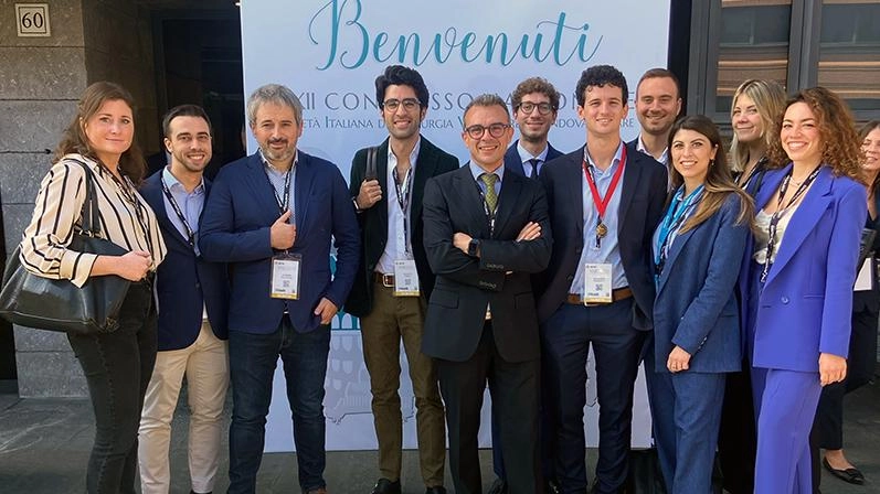 Prestigioso riconoscimento per un iscritto alla Scuola di specializzazione di Chirurgia vascolare dell’Università di Siena, diretta dal professor Gianmarco de... Prestigioso riconoscimento per un iscritto alla Scuola di specializzazione di Chirurgia vascolare dell’Università di Siena, diretta dal professor Gianmarco de...