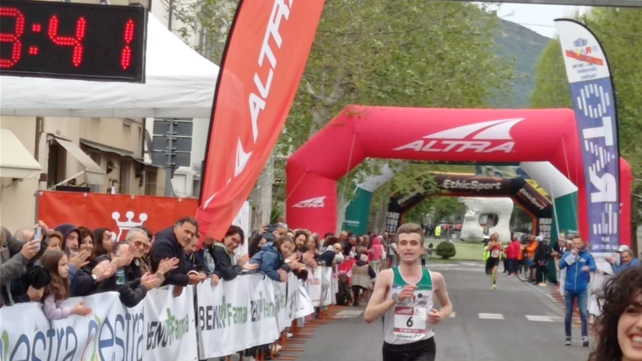 Samuele Oskar Cassi trionfa alla Mezza maratona Città di Prato
