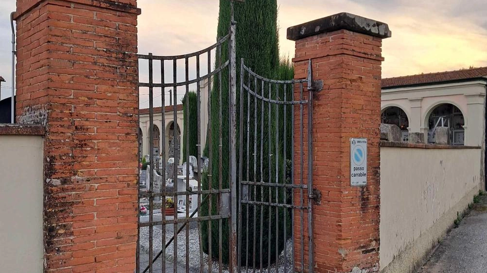 Esterno del cimitero di Bottegone Esterno del cimitero di Bottegone