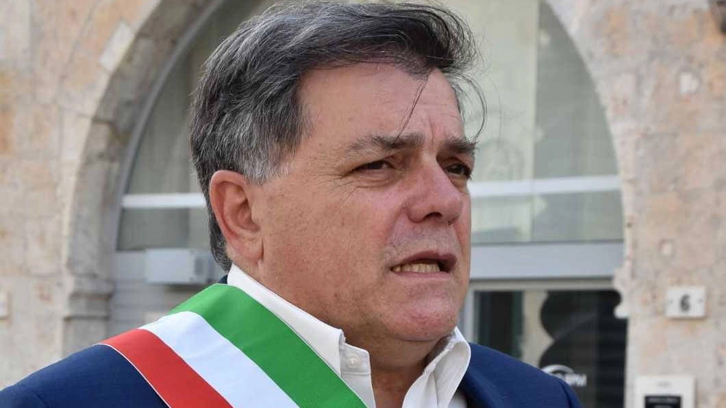Il consiglio comunale di Pietrasanta approva il bilancio 2025-2027 con tasse invariate, ma la minoranza critica la pressione fiscale. Il consiglio comunale di Pietrasanta approva il bilancio 2025-2027 con tasse invariate, ma la minoranza critica la pressione fiscale.