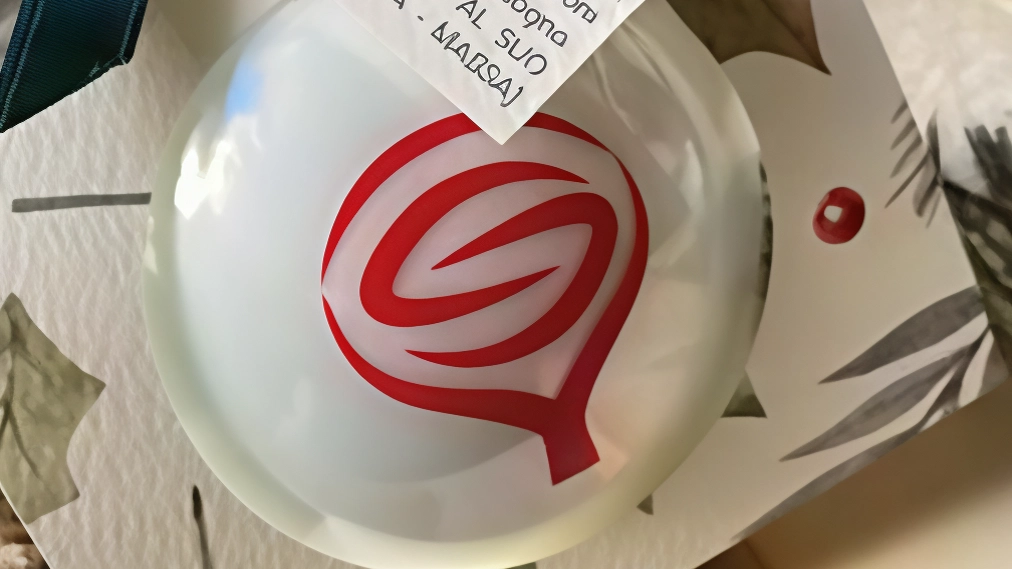 Il Seravezza Pozzi Calcio si impegna in un progetto solidale unico: la produzione di palline di Natale personalizzate per sostenere l'Ospedale del cuore. Le donazioni contribuiscono a supportare ragazzi bisognosi. Il Seravezza Pozzi Calcio si impegna in un progetto solidale unico: la produzione di palline di Natale personalizzate per sostenere l'Ospedale del cuore. Le donazioni contribuiscono a supportare ragazzi bisognosi.