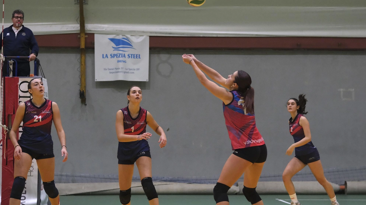 Rainbow La Spezia Volley continua la sua striscia vincente con un netto 3-0 su Cogovalle Tsunami, raggiungendo 21 vittorie consecutive.