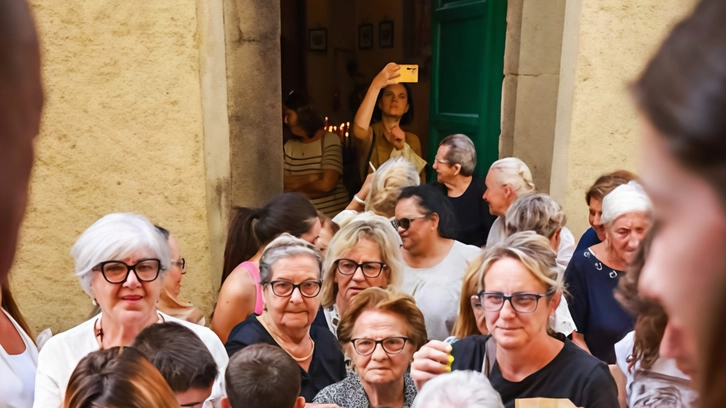 Un momento della cerimonia Un momento della cerimonia