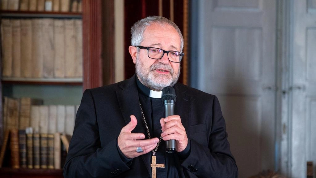 Disposizioni del vescovo monsignor Giovanni paccosi per le celebrazioni del 10 e del 17 agosto per invocare la pace Disposizioni del vescovo monsignor Giovanni paccosi per le celebrazioni del 10 e del 17 agosto per invocare la pace