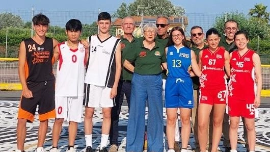 La foto-ricordo di gruppo dei premiati dell’iniziativa La foto-ricordo di gruppo dei premiati dell’iniziativa