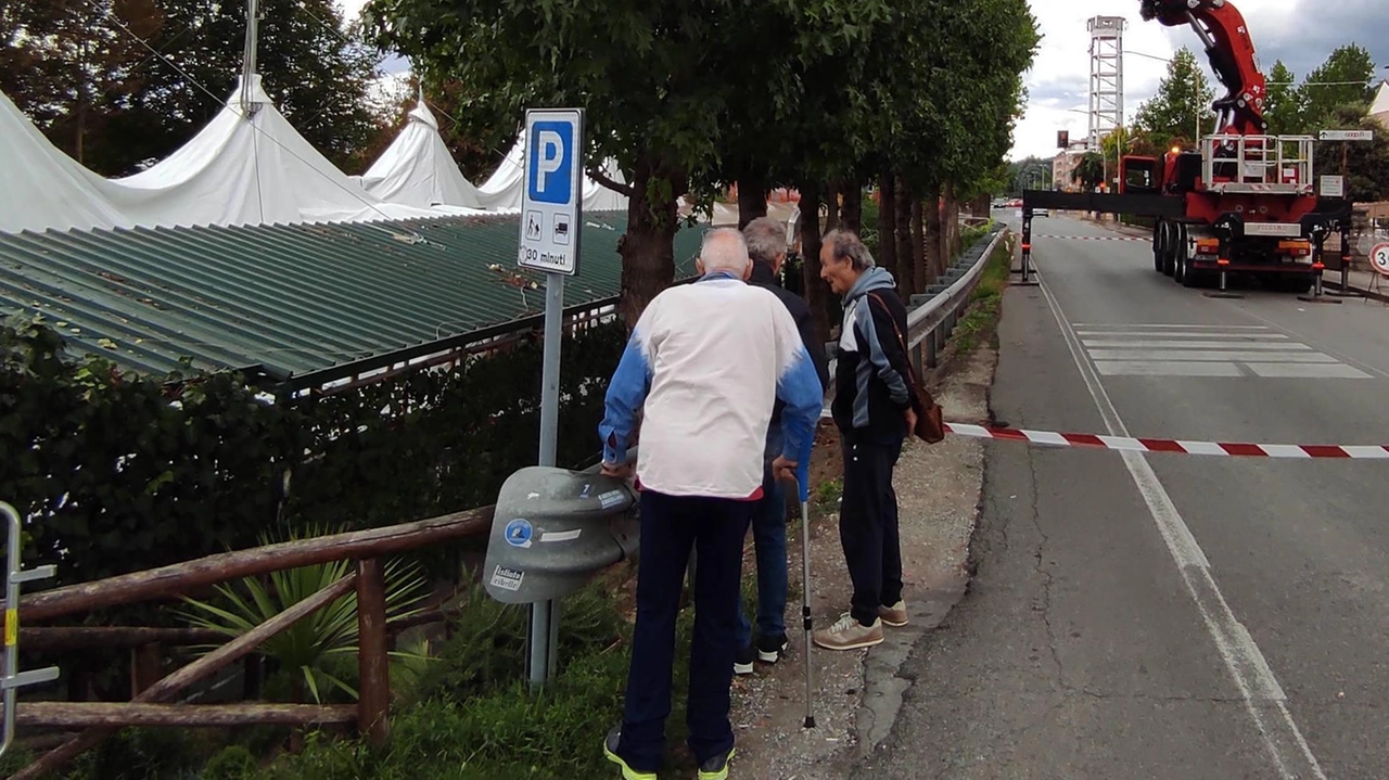 Un locale un punto di ritrovo storico anche per i più giovani. Terminati i lavori per 180 mila euro. È stato sostituito il telone, cambiata l’illuminazione e ammodernato l’impianto di riscaldamento. Un locale un punto di ritrovo storico anche per i più giovani. Terminati i lavori per 180 mila euro. È stato sostituito il telone, cambiata l’illuminazione e ammodernato l’impianto di riscaldamento.