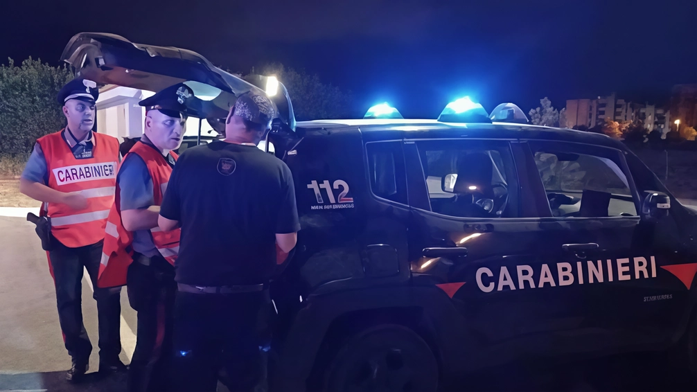 Raffica di controlli dei carabinieri, con particolare attenzione ai furti, alla viabilità e ai momenti di festa Raffica di controlli dei carabinieri, con particolare attenzione ai furti, alla viabilità e ai momenti di festa