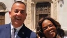 Oprah Winfrey e il sindaco Ruggiano Oprah Winfrey e il sindaco Ruggiano