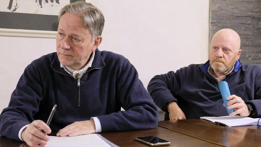 Il sindaco Valettini e l’assessore Vivaldi all’incontro a Caprigliola (. foto Pasquali Il sindaco Valettini e l’assessore Vivaldi all’incontro a Caprigliola (. foto Pasquali