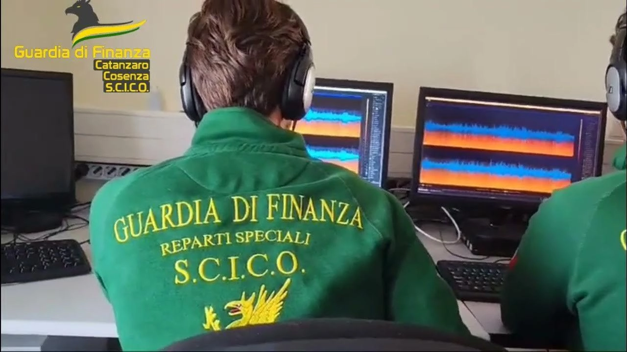Smantellato dai reparti speciali della Guardia di finanza un giro di droga che ha coinvolto anche Grosseto Smantellato dai reparti speciali della Guardia di finanza un giro di droga che ha coinvolto anche Grosseto