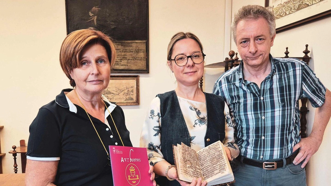 Grazie all'incentivo Art Bonus e alla generosa donazione di Maura Lepri, il manoscritto "Le indulgenze di Monteluce" è stato restaurato. L'opera, legata al monastero francescano di Monteluce a Perugia, rappresenta un importante pezzo di storia cittadina del XV secolo. Grazie all'incentivo Art Bonus e alla generosa donazione di Maura Lepri, il manoscritto "Le indulgenze di Monteluce" è stato restaurato. L'opera, legata al monastero francescano di Monteluce a Perugia, rappresenta un importante pezzo di storia cittadina del XV secolo.