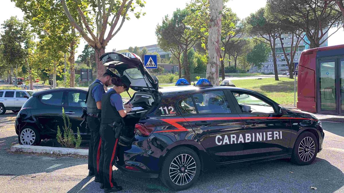 Maltrattava da mesi moglie e figlia. Rintracciato e arrestato un 53enne Maltrattava da mesi moglie e figlia. Rintracciato e arrestato un 53enne