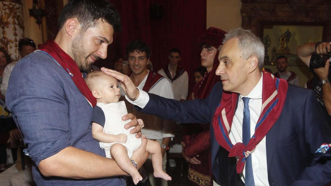 La festa titolare. Contrada della Torre, sono settantasei i nuovi battezzati