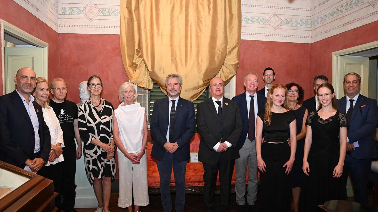 Due icone della storia della musica unite per un evento speciale con due strumenti originali. Il progetto grazie all’accordo fra Teatro del Giglio e Università Mozarteum di Salisburgo. Due icone della storia della musica unite per un evento speciale con due strumenti originali. Il progetto grazie all’accordo fra Teatro del Giglio e Università Mozarteum di Salisburgo.