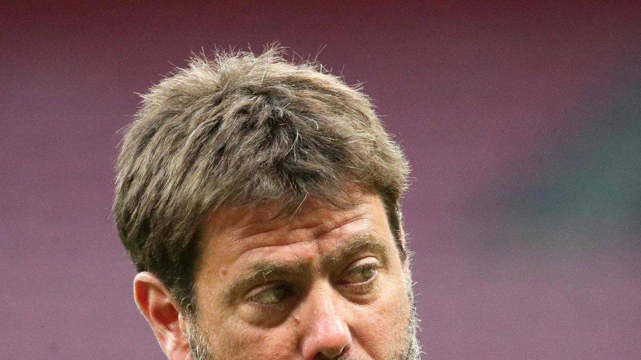 L'ex presidente della Juventus, Andrea Agnelli, testimonia al processo sull'esame farsa di Italiano sostenuto da Luis Suarez. Accuse di falsificazione per ottenere la cittadinanza. Prossima udienza con gli imputati dell'Università per stranieri. L'ex presidente della Juventus, Andrea Agnelli, testimonia al processo sull'esame farsa di Italiano sostenuto da Luis Suarez. Accuse di falsificazione per ottenere la cittadinanza. Prossima udienza con gli imputati dell'Università per stranieri.