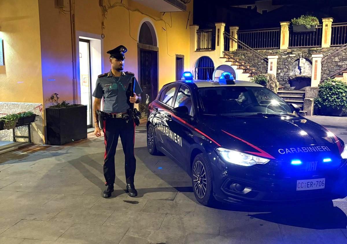 https://www.lanazione.it/image-service/view/acePublic/alias/contentid/NmYxNTkzOWItNTMyMy00/0/carabinieri.jpeg?f=1.91:1&w=1200