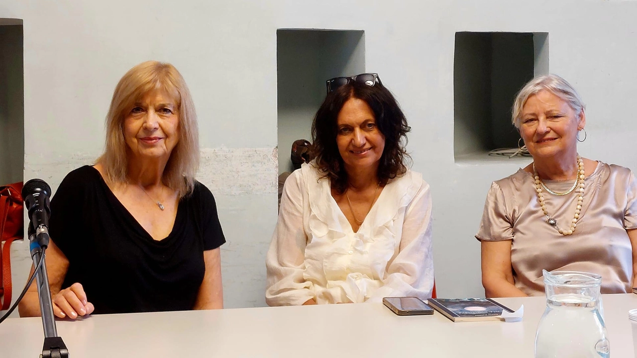 Le tre relatrici dell'incontro Le tre relatrici dell'incontro