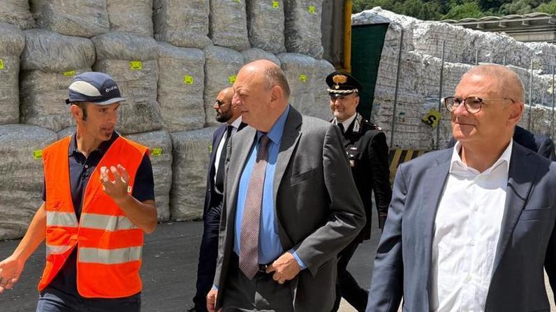 Innovazione e transizione green. Alla Lucart arriva il ministro Innovazione e transizione green. Alla Lucart arriva il ministro