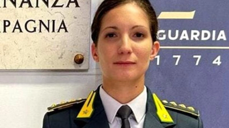 La spezzina Aliai Mazzi al momento dell’insediamento alla Gdf di Mirano La spezzina Aliai Mazzi al momento dell’insediamento alla Gdf di Mirano