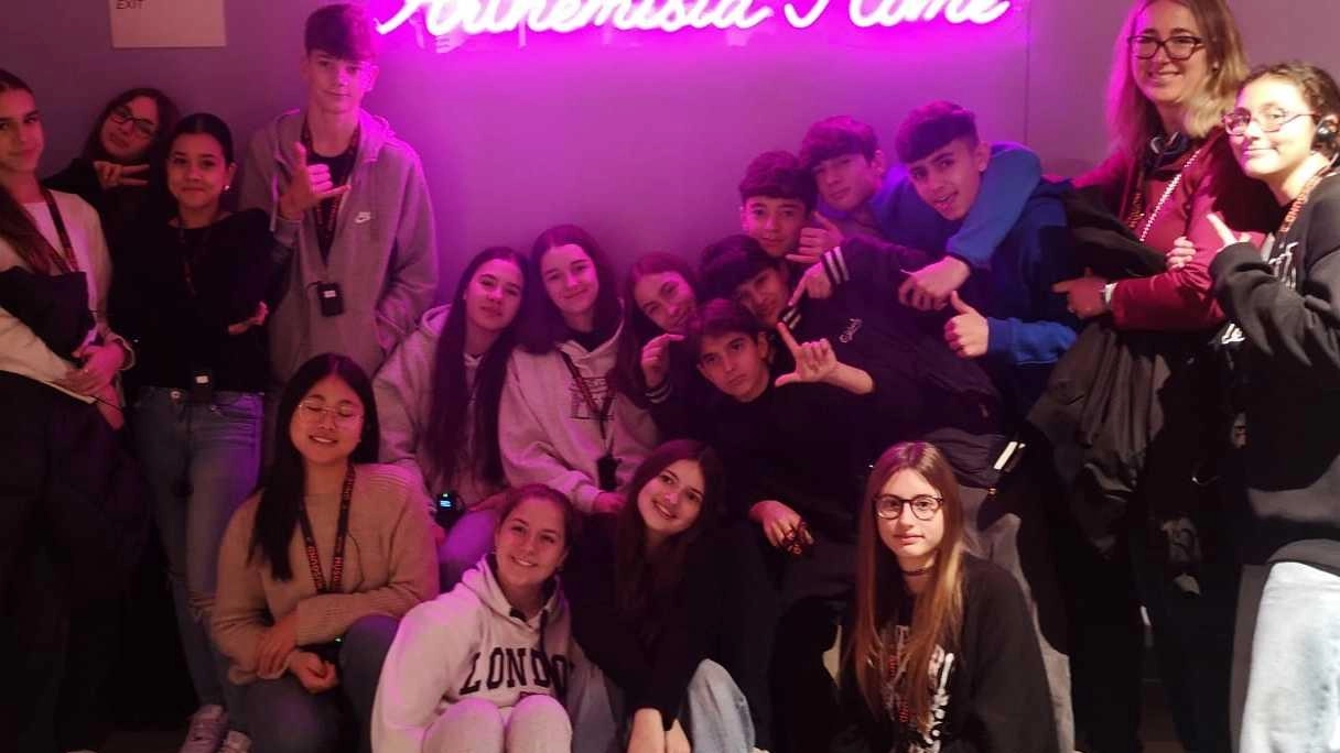 Ecco la redazione della classe IIIA dell’istituto San Giuseppe dell’Apparizione di Firenze al completo: Dal Piaz Michelangela, Fani Mariasole, Giuliani...