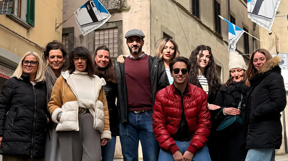 I commercianti dell’Associazione Centro Storico che hanno aderito all’iniziativa «Libri in vetrina» proposta dall’amministrazione comunale per portare i testi e gli autori del Festival nei locali e nei negozi della città I commercianti dell’Associazione Centro Storico che hanno aderito all’iniziativa «Libri in vetrina» proposta dall’amministrazione comunale per portare i testi e gli autori del Festival nei locali e nei negozi della città