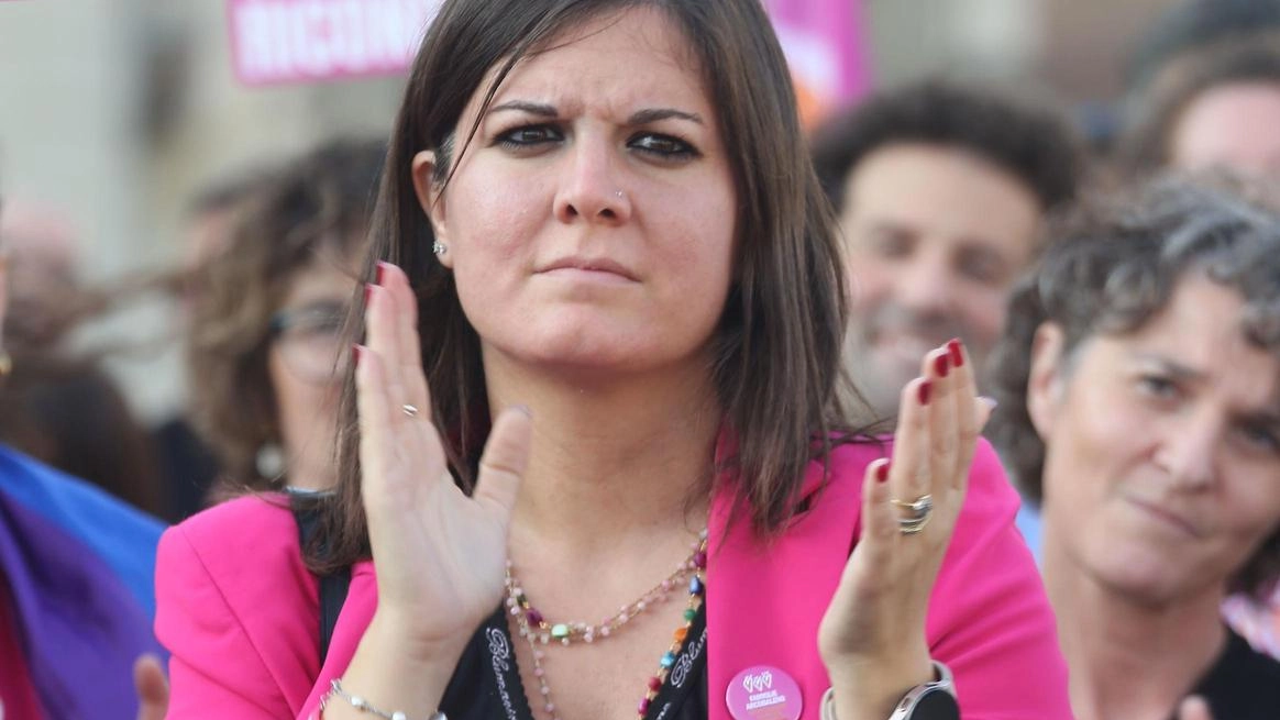 Nardini attaccata da Forza Italia. Ora le critiche ai Dem dalla pagina delle lavoratrici "La stessa assessora non ha avuto parole per noi nonostante i nostri molteplici inviti". Nardini attaccata da Forza Italia. Ora le critiche ai Dem dalla pagina delle lavoratrici "La stessa assessora non ha avuto parole per noi nonostante i nostri molteplici inviti".