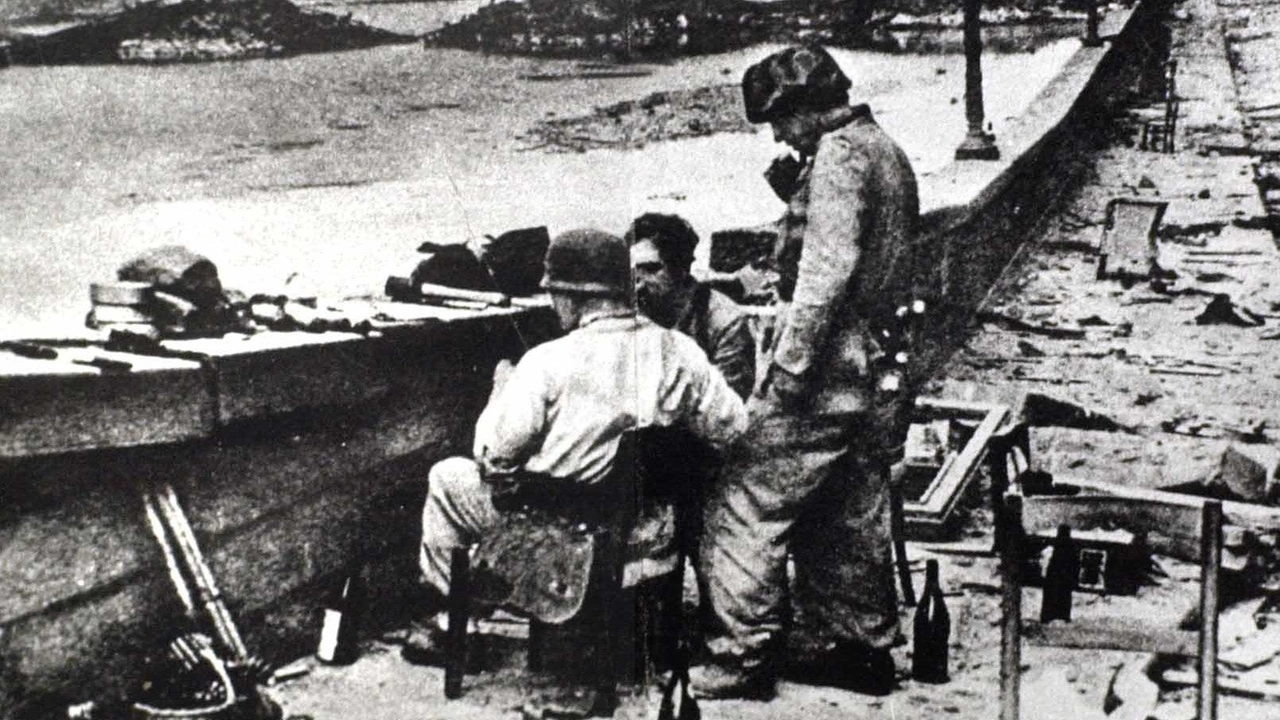 Parà tedeschi schierati a difesa della linea dell’Arno ai primi di agosto ’44 Parà tedeschi schierati a difesa della linea dell’Arno ai primi di agosto ’44