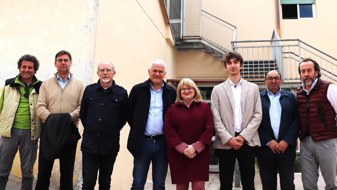 Finiti i lavori di rifacimento del tetto. Le sei classi dello Scientifico rientrate in aula dopo un anno Finiti i lavori di rifacimento del tetto. Le sei classi dello Scientifico rientrate in aula dopo un anno