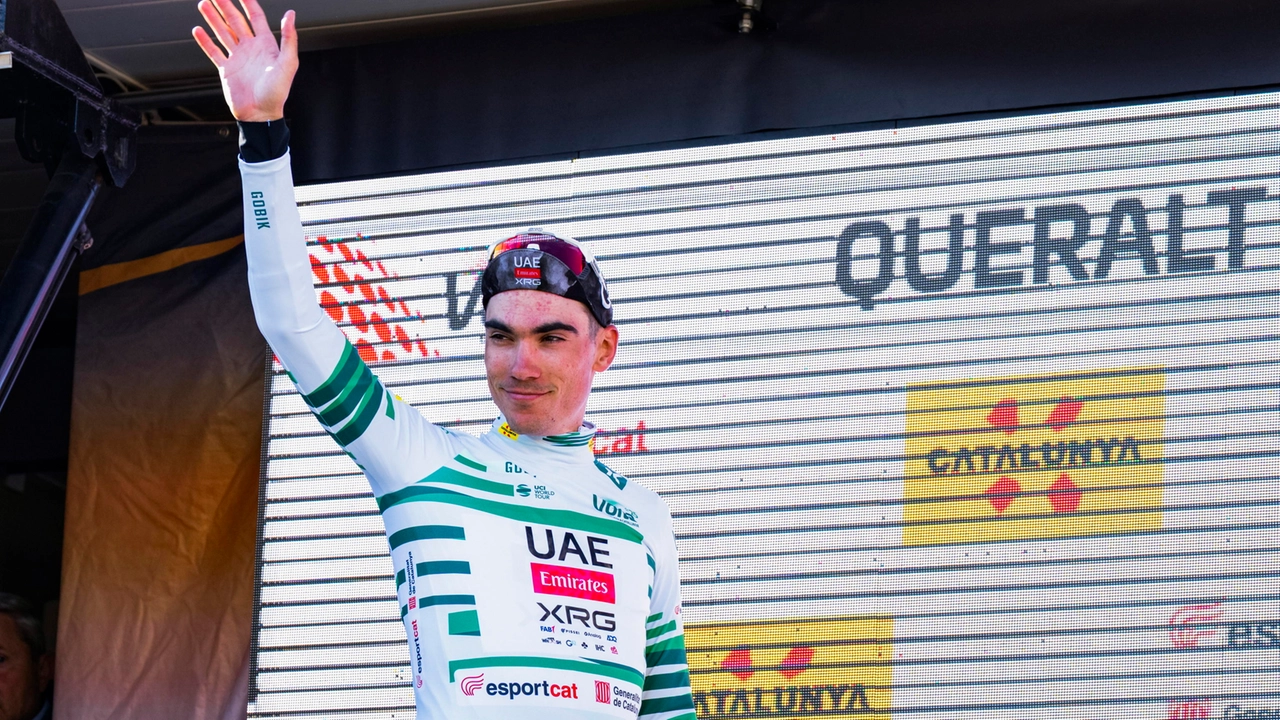 Giro d'Italia 2025, Ayuso: "Roglic il principale avversario. Ma io voglio vincere"